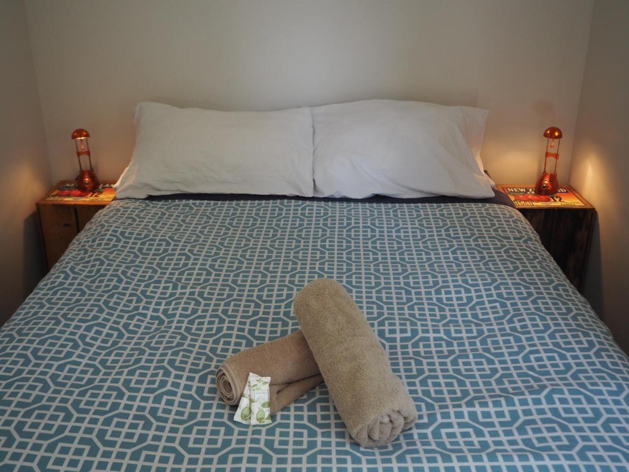 Tasman Bay Backpackers Hostel Nelson Exterior foto